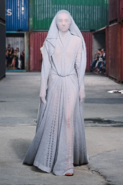 Look 34